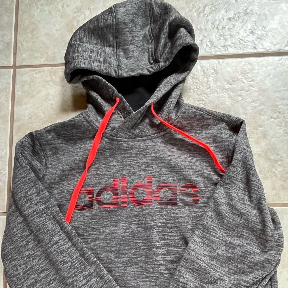 Wmns addidas sweatshirt size small great condition.